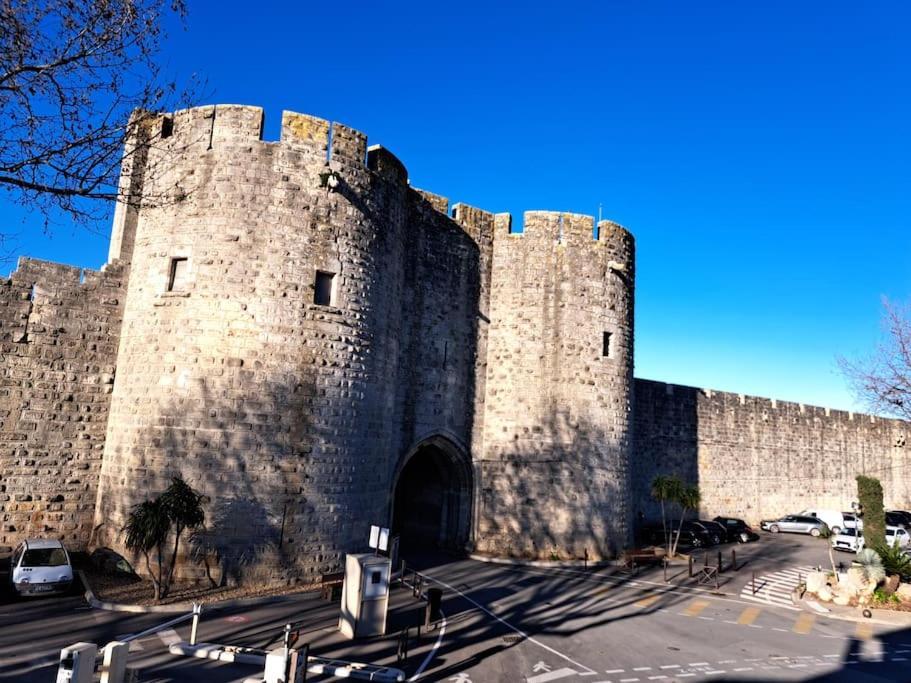 Lesehan Appartement Aigues Mortes Vue Remparts Buitenkant foto